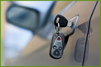 Neighborhood Locksmith Services Carpentersville, IL 847-423-4288 - 18-car-unlock